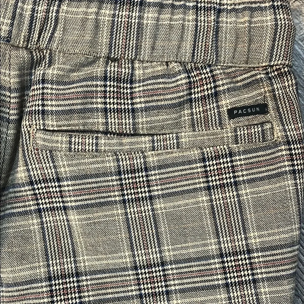 EUC Men's Plaid Cargo Pants - Black and Tan